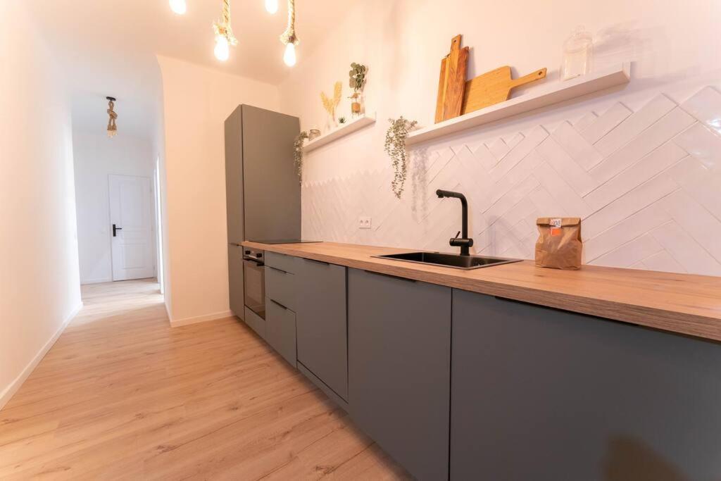 Elegant 4 Pieces Au Centre De Apartment