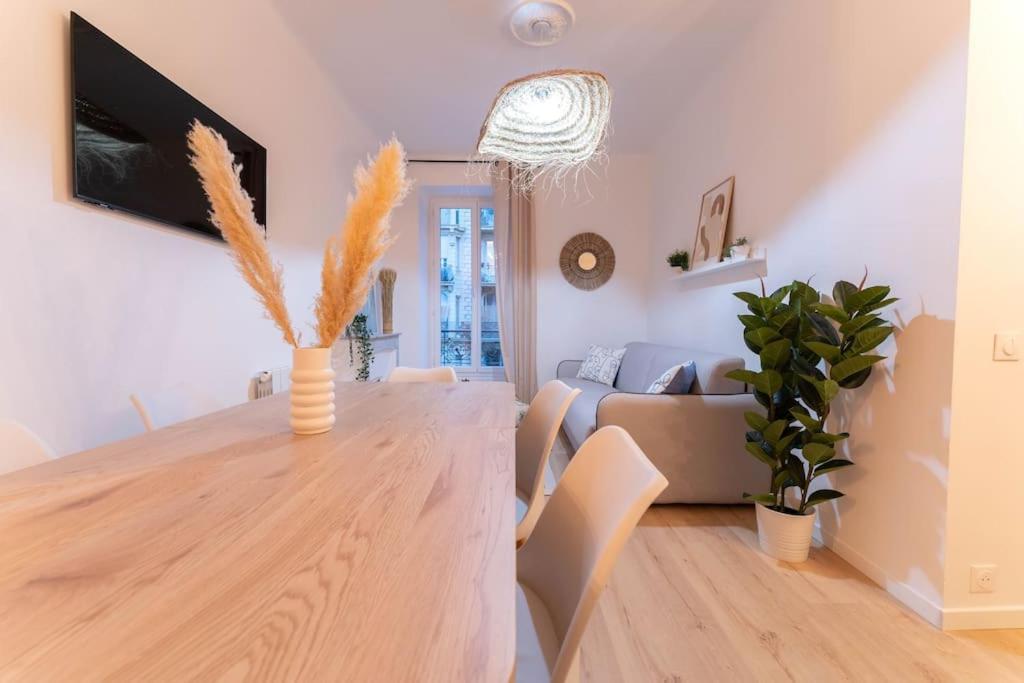 Elegant 4 Pieces Au Centre De Apartment