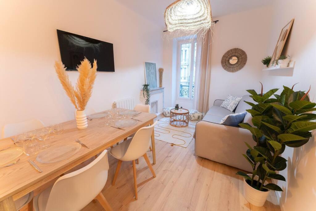 Elegant 4 Pieces Au Centre De Apartment Nice