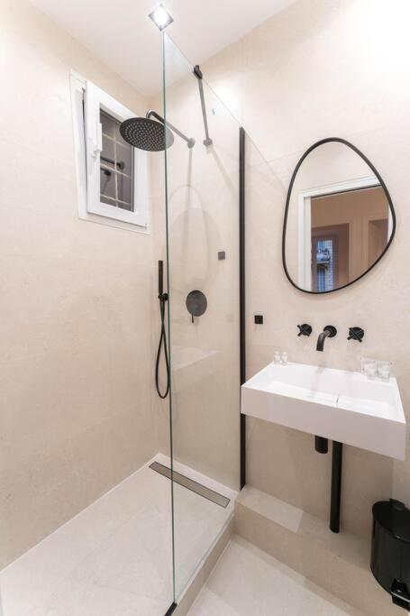 Apartment Elegant 4 Pieces Au Centre De Nice